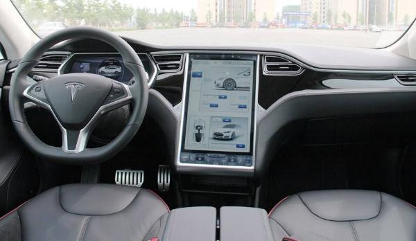 新款特斯拉ModelS，0-100km/h加速為2.6秒