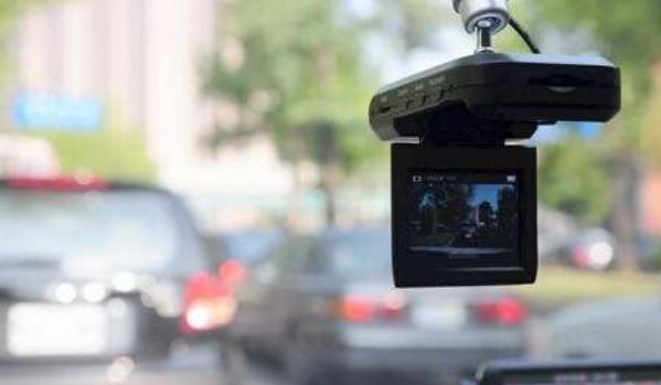 車上必備的17件神器有哪些？必備神器不能少（實(shí)用性強(qiáng)）