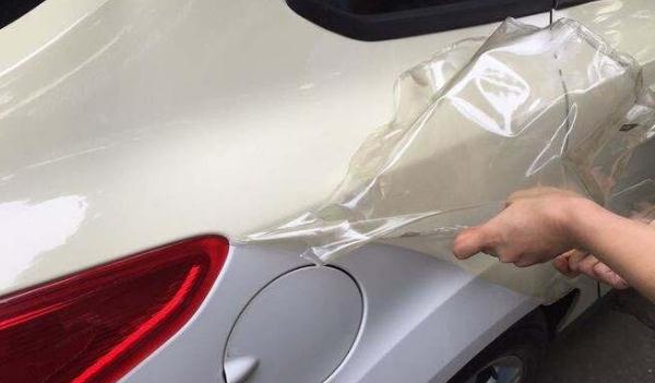 汽車隱形車衣大概多少錢，材質(zhì)好的價(jià)格貴（TPU材料優(yōu)勢(shì)多）