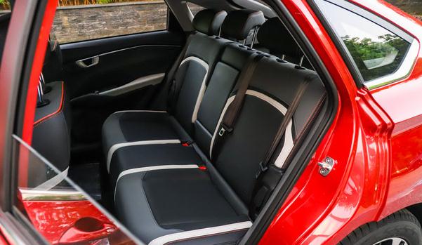 10萬左右買什么車好，新寶駿RC-6滿足你的需求