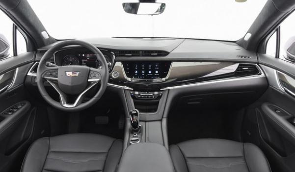 新款凱迪拉克XT6，家用商用都適合（有面子的車型）