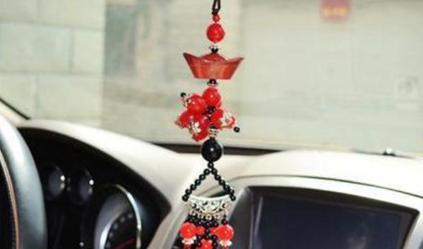 最流行的汽車內(nèi)飾擺件，蘊(yùn)含風(fēng)水好運(yùn)（擺件不是隨意選的）