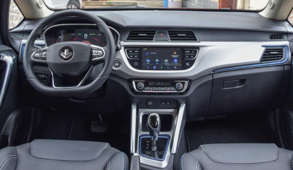 楓葉汽車楓葉80V上市，汽車行業(yè)新秀（具備可充可換電的能力）