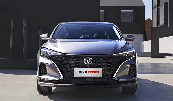 2021款逸動PLUS上市，性價比高售價實惠（成熟中帶點霸氣