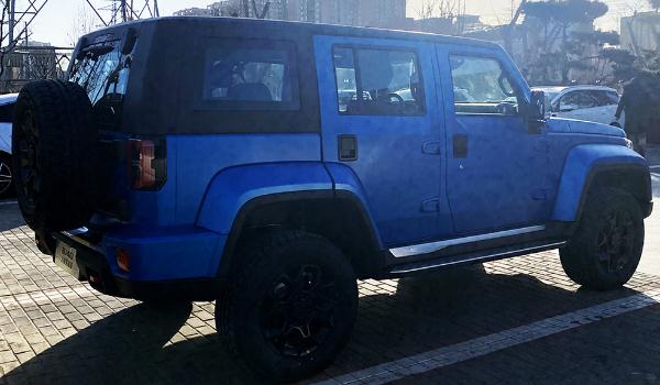 北京BJ40刀鋒英雄版上市，自駕游就選它（價格實(shí)惠）