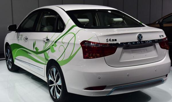 東風(fēng)風(fēng)神E70新增車型上市，三種續(xù)航選擇（滿足消費(fèi)的不同需求）