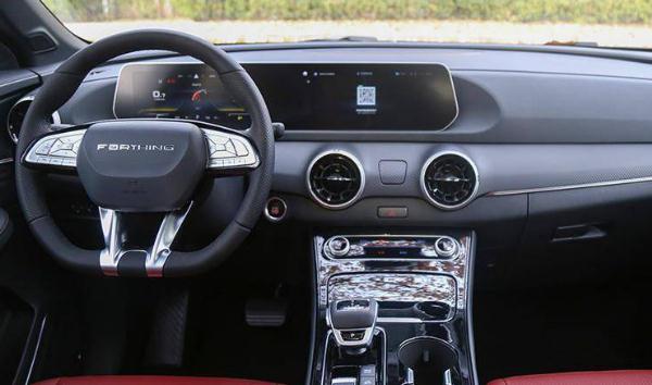 風(fēng)行T5 EVO上市，堪稱“潮牌SUV開創(chuàng)者”（時(shí)尚個(gè)性）