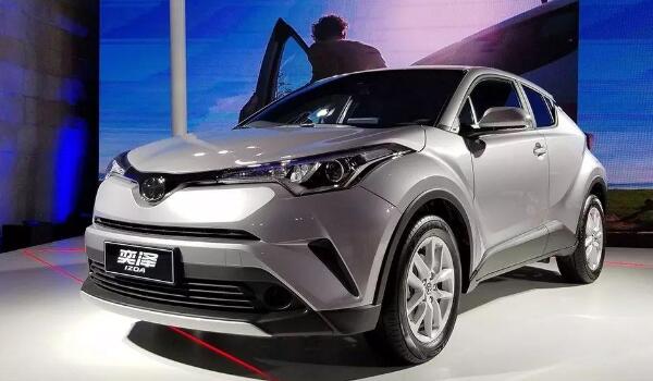 16萬2.0L發(fā)動(dòng)機(jī)推背感十足 豐田suv車型大全