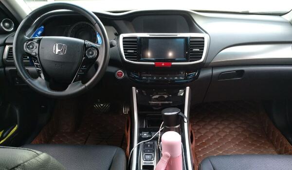 2.0L油耗4.4限量1萬(wàn)臺(tái) 雅閣混動(dòng)2021款價(jià)格