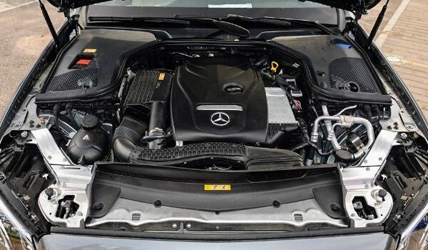 盾形格柵經典立標奢華內飾 e300l奔馳價格