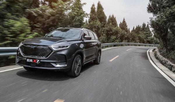 1.5T藍(lán)鯨動(dòng)力平臺(tái) 長安歐尚x7價(jià)格