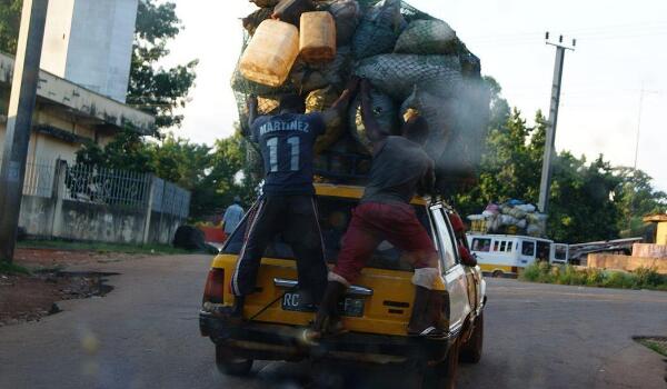 5個(gè)大人加1個(gè)嬰兒算超載嗎 超載1人處罰扣分標(biāo)準(zhǔn)