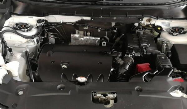 1.8T發(fā)動機綜合油耗6.2l 東風(fēng)標(biāo)致4008值得買嗎