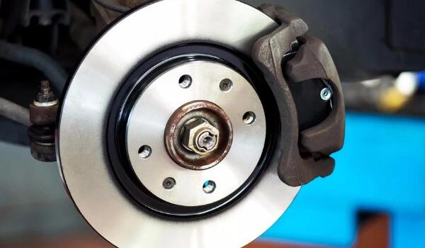 節(jié)約能源經(jīng)久耐用提高安全性 剎車(chē)片品牌哪個(gè)品牌好