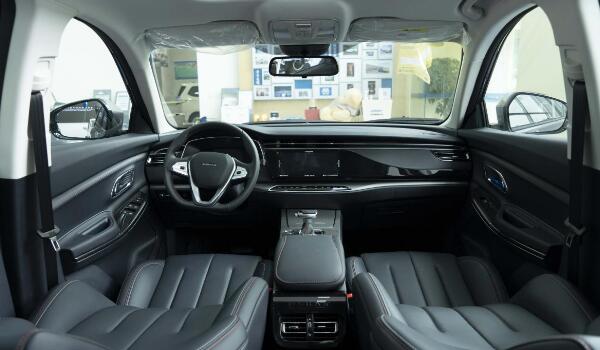 1.5T藍(lán)鯨發(fā)動機最大功率131kw 長安歐尚x7參數(shù)配置