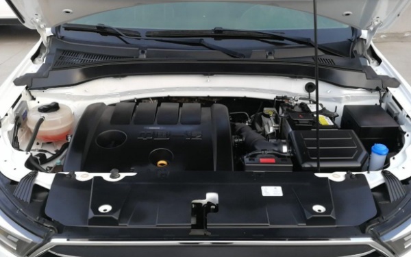 奔騰x40是寶來發(fā)動機(jī)嗎 奔騰x40動力怎么樣