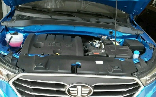 奔騰x40是寶來發(fā)動機(jī)嗎 奔騰x40動力怎么樣