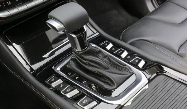 用2.0渦輪增壓發(fā)動(dòng)機(jī)推個(gè)背 長(zhǎng)安歐尚科賽pro質(zhì)量如何