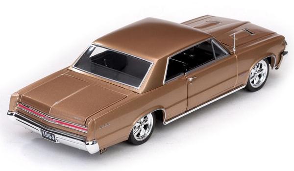 肌肉車，個(gè)性十足（霸氣外側(cè)）