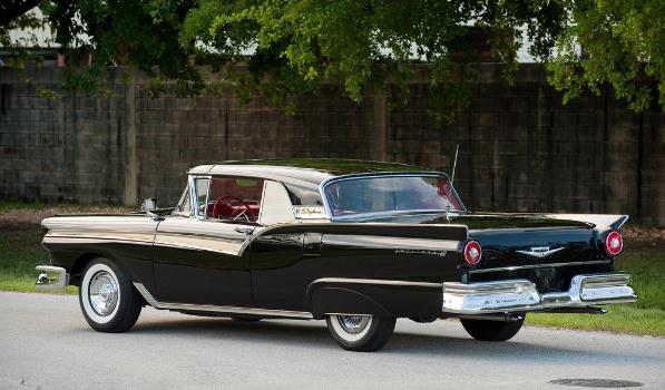 肌肉車，個(gè)性十足（霸氣外側(cè)）