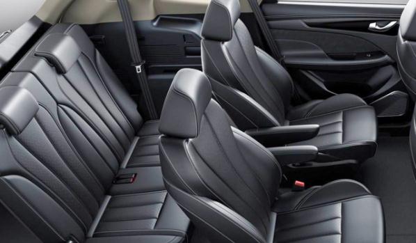 什么是第三排座椅，6座7座SUV哪個更實(shí)用（6座更省心）