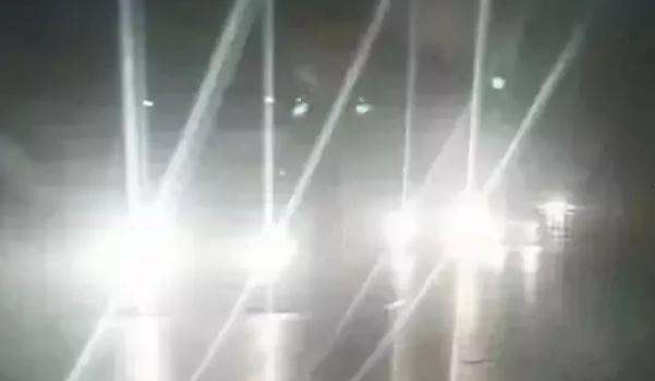 什么是遠(yuǎn)光燈，正確使用遠(yuǎn)光燈（文明駕車）