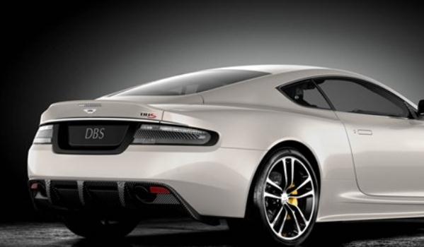 什么是電動擾流板，高端車型的配置（不影響日常駕駛）