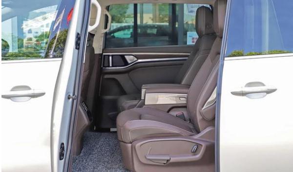 什么是側(cè)滑門，高端車型的標(biāo)配（方便個(gè)性又實(shí)用）