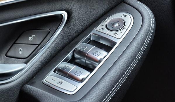 什么是車窗一鍵升降功能，提高駕駛安全系數(shù)（隨意升降調(diào)整）