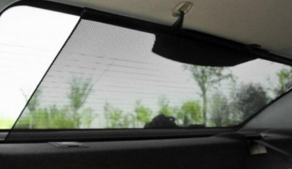 什么是后風(fēng)擋遮陽簾，能夠遮擋紫外線（夜間不宜使用）