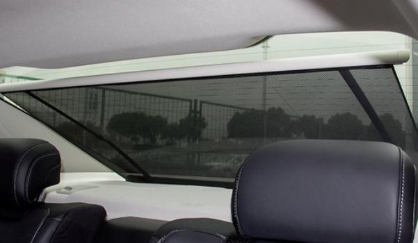 什么是后排側(cè)遮陽簾，高端車型配置自動模式（保護(hù)隱私提升舒適度）