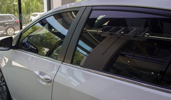 什么是后排側(cè)隱私玻璃，高端大氣有檔次（擁有更舒適的環(huán)境）