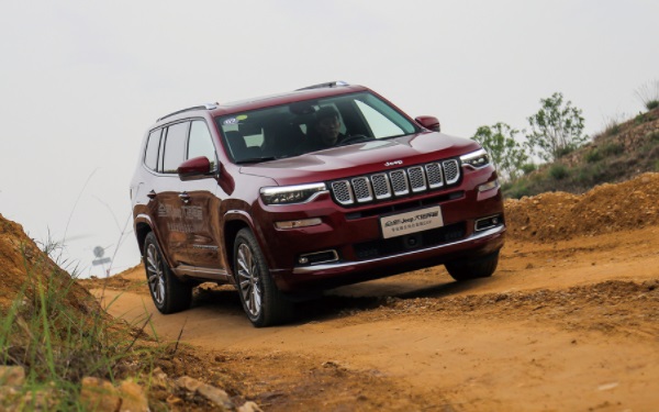 jeep指揮官養(yǎng)車費用 jeep指揮官多久保養(yǎng)一次