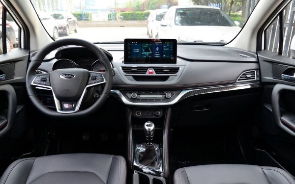 2020款江淮瑞風(fēng)S3上市 官方報(bào)價(jià)6.79-8.79萬元