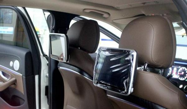 什么是后排液晶屏，高端車型的配置（長(zhǎng)途坐車不寂寞）