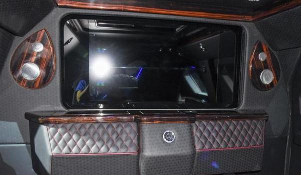 什么是后排控制多媒體，功能實用高端大氣（奢華的象征）