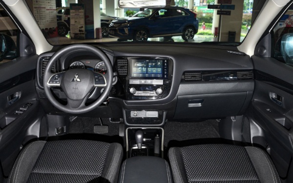 20萬suv性價比最高的車 三菱歐藍德當(dāng)之無愧