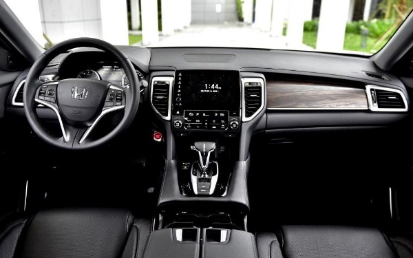 東風(fēng)本田urv370價(jià)格 裸車價(jià)26萬左右