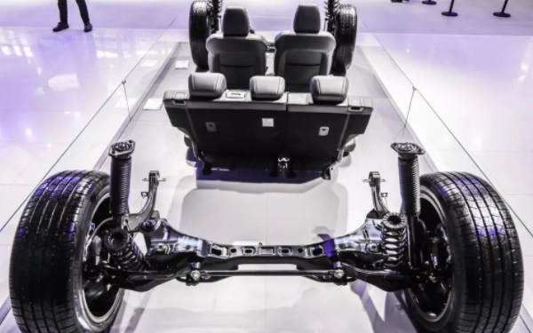 長安歐尚COS1°科賽底盤 科學(xué)設(shè)計帶來更好減震效果