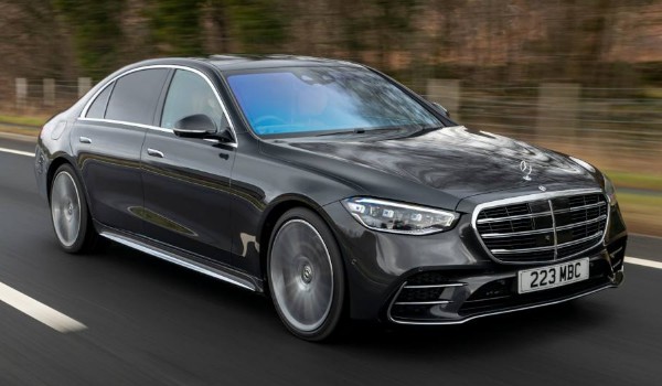 奔馳s350報(bào)價(jià) 2022款奔馳s級(jí)售價(jià)87萬(wàn)(分期月供1.8萬(wàn))