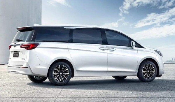 別克gl8商務(wù)車報(bào)價(jià) 2022款別克gl8售價(jià)23萬(wàn)(分期首付6萬(wàn))