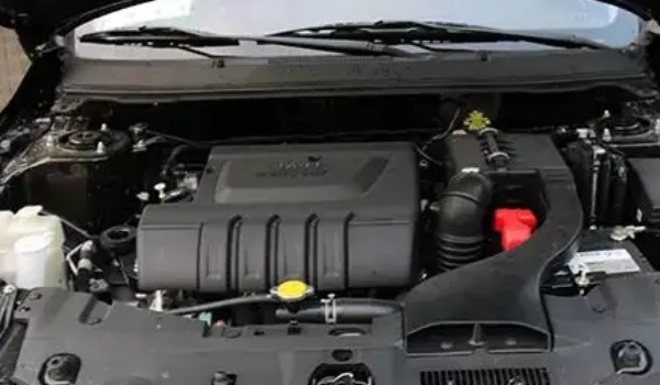 東南a5翼舞這款車怎么樣 車身長(zhǎng)達(dá)4.5米(百公里油耗6.8L)