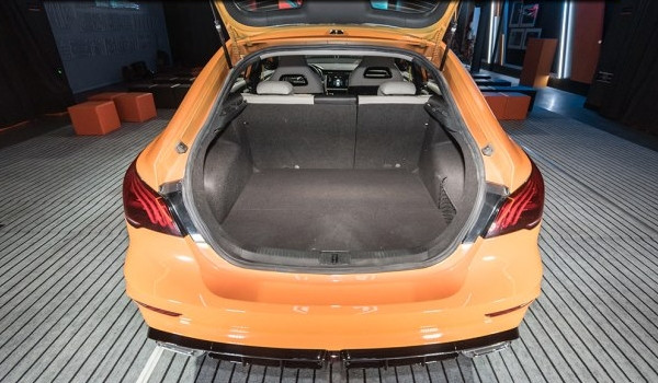 名爵6車(chē)身長(zhǎng)度多少米 車(chē)身長(zhǎng)4.6米（采用5門(mén)5座結(jié)構(gòu)）