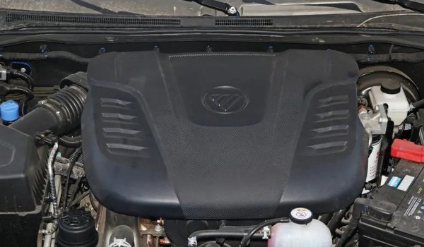 拓陸者勝途空氣濾芯的位置 位于發(fā)動機(jī)艙左下角