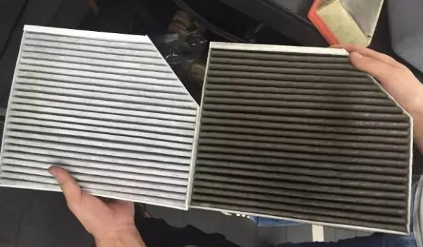 拓陸者勝途空調濾芯在哪 位于副駕駛手套箱里面