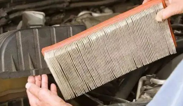星越l空氣濾芯在哪 位于發(fā)動機(jī)艙右下角位置