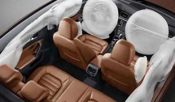 凌渡安全性怎么樣 標(biāo)配六大安全氣囊（車(chē)身構(gòu)架剛度強(qiáng)）