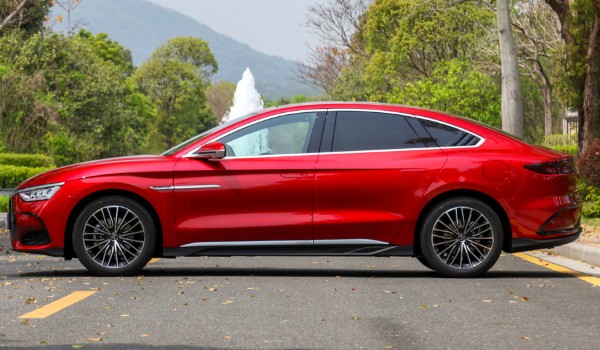 比亞迪漢分期每月還多少 每月需要花費(fèi)4510元(分期首付6萬(wàn))