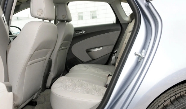 別克英朗尺寸長寬高多少 尺寸參數4609*1798*1464mm