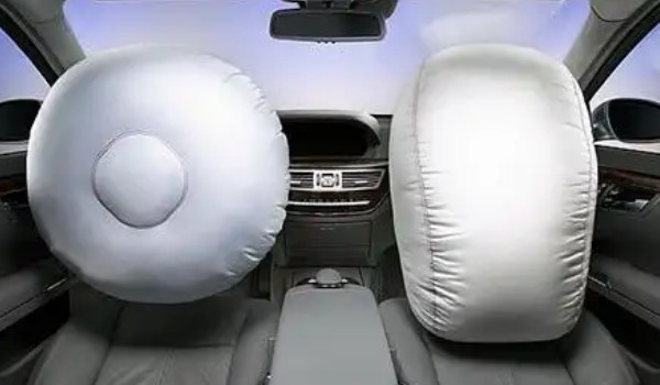 五菱宏光miniev有安全氣囊嗎 有安全氣囊(搭載一個(gè)主駕駛氣囊)